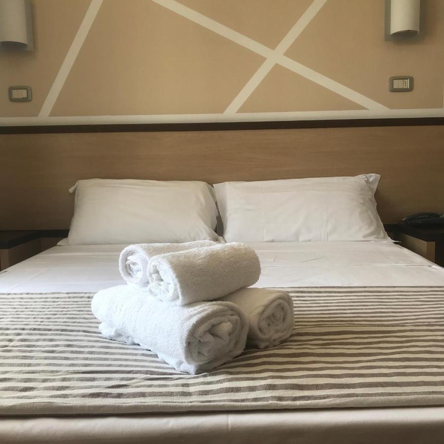 Hotel Royal San Benedetto del Tronto Exteriör bild