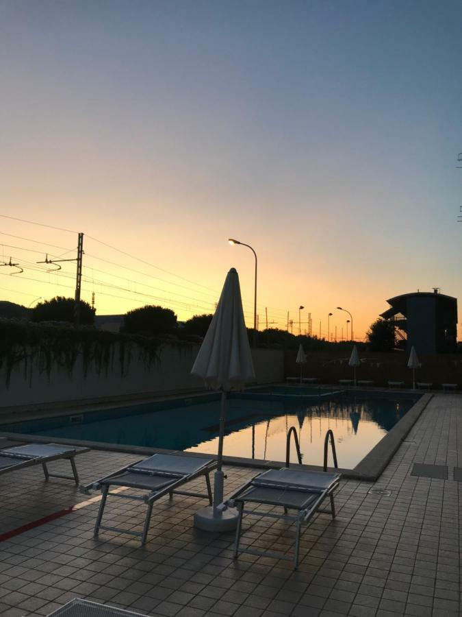 Hotel Royal San Benedetto del Tronto Exteriör bild