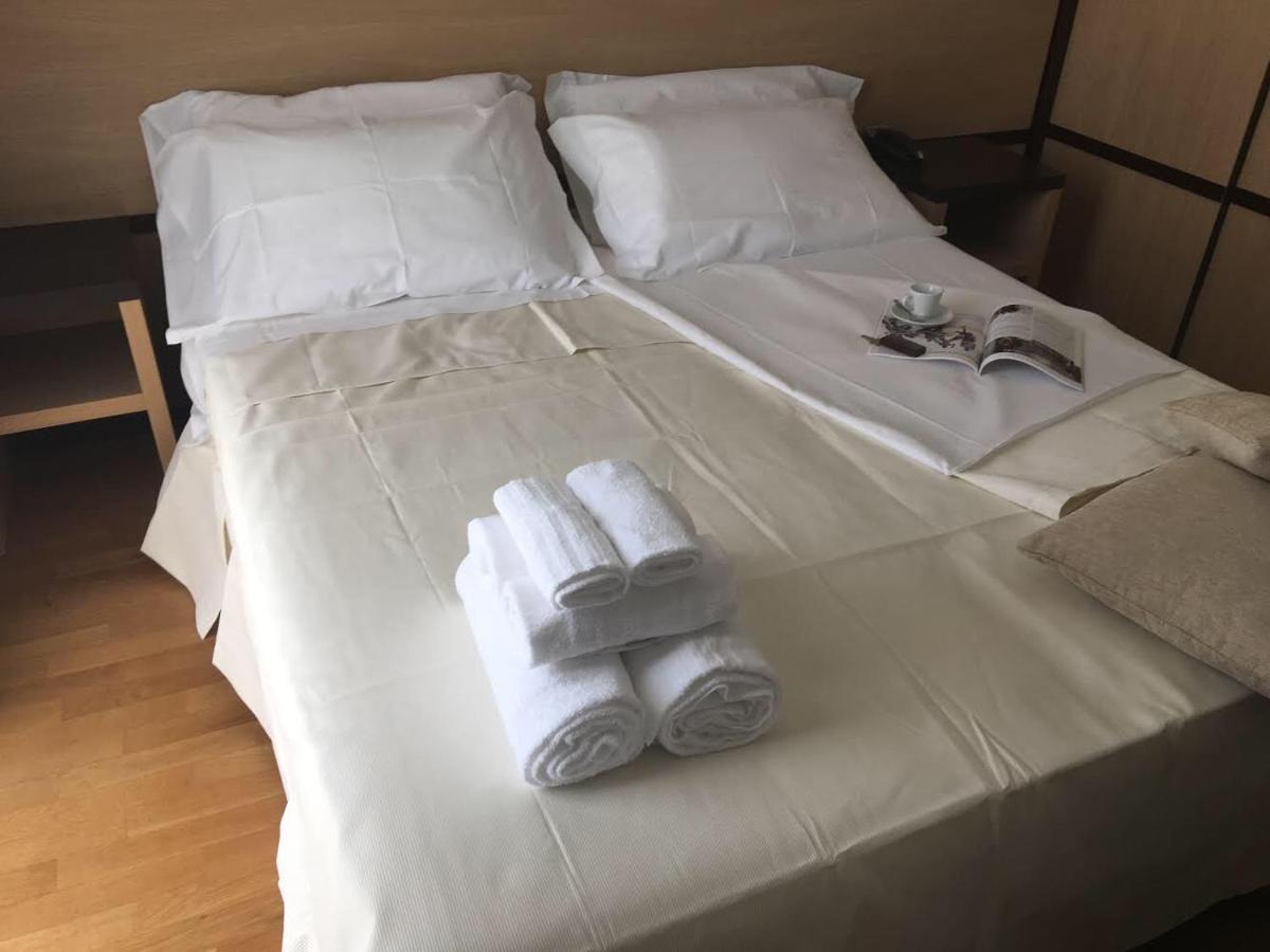 Hotel Royal San Benedetto del Tronto Exteriör bild