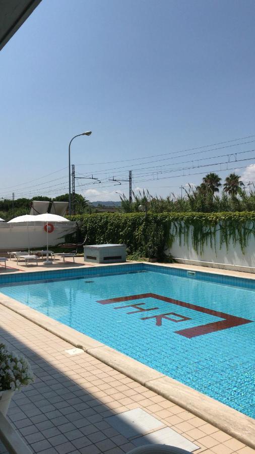 Hotel Royal San Benedetto del Tronto Exteriör bild